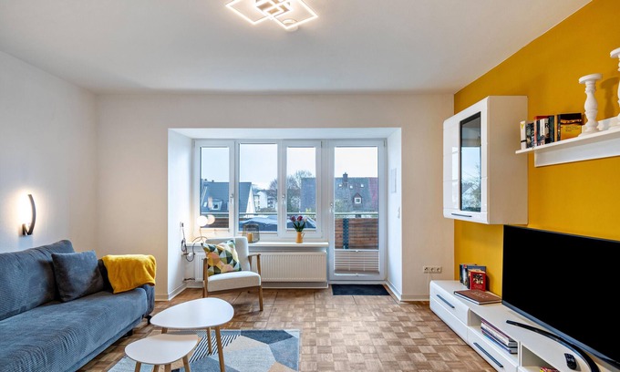 Kirchditmold Apartment | Apartment 'Apartement Hangarstein' with Balcony and Wi-Fi
