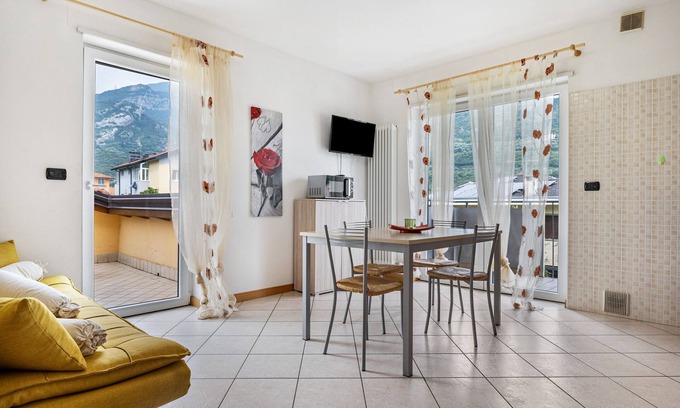 Torbole sul Garda Apartment | Apartment 'Appartamento Azzurro N 6' with Mountain View, Private Terrace and Shared Garden