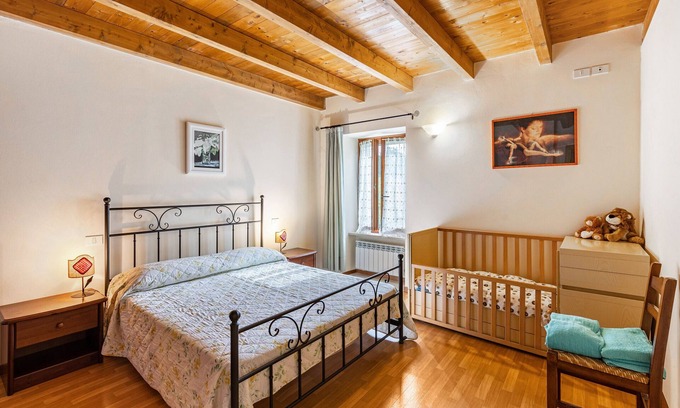 Montioni Apartment | Apartment 'Appartamento Trilocale' with Shared Terrace, Shared Garden and Wi-Fi