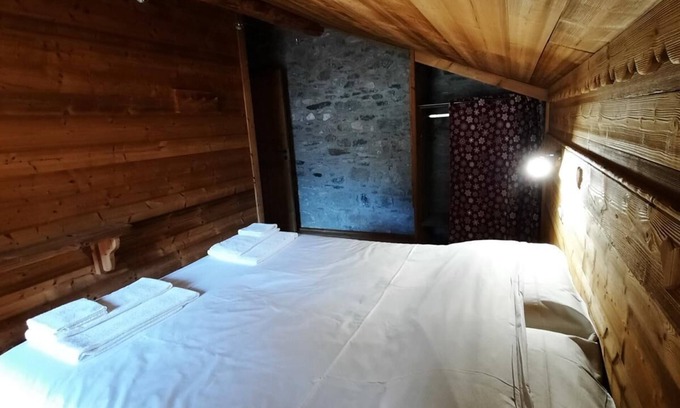 Cogne House | Apartment 'Appartamento 3' with Balcony and Wi-Fi
