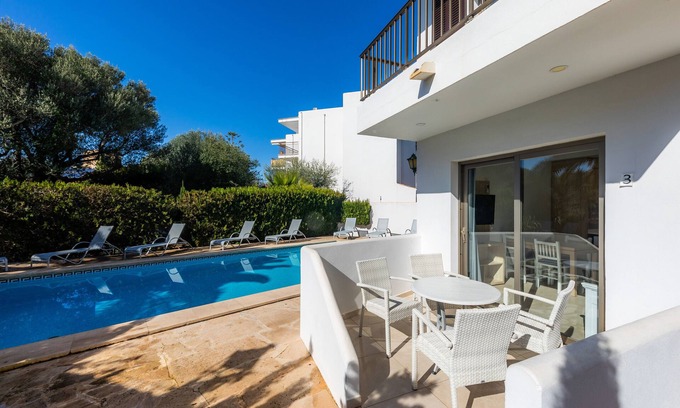 Cala Ferrera Apartment | Apartment 'Aquamarina 3' with Shared Pool, Wi-Fi and Air Conditioning