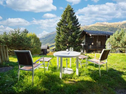 Ernen Apartment | Apartment Aragon E112 by Interhome