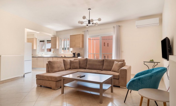 Kefalonia Apartment | Apartment 'Ardavani City 7' with Shared Terrace, Wi-Fi and Air Conditioning