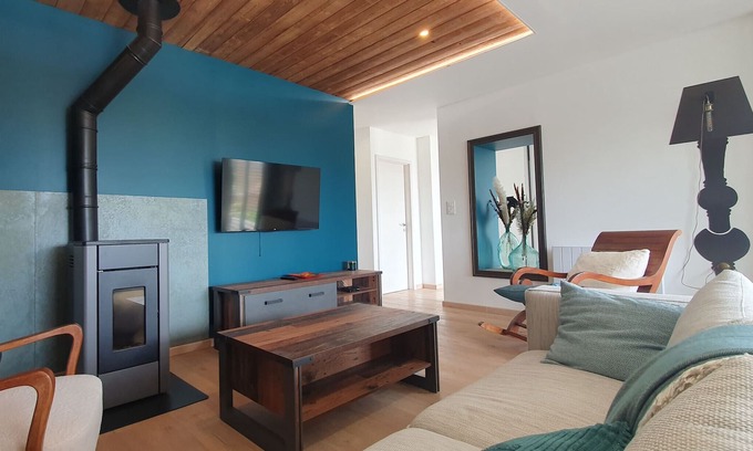 Montperreux Apartment | Apartment at the end of Lake Chaon 6 people
