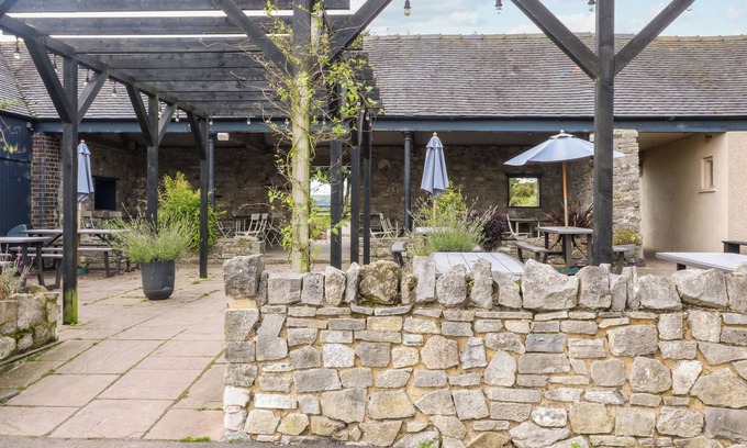 Newton Grange Cottage | Apartment at The Old Dog, Thorpe