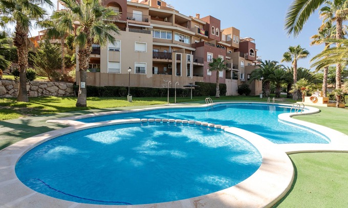 Hoya de los Patos Apartment | Apartment 'Attico La Mirada - Bonalba Golf' with Mountain View, Wi-Fi and Air Conditioning