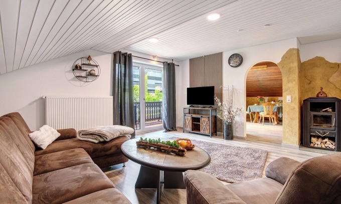 Roding Apartment | Apartment 'Auenwald' with Balcony and Wi-Fi
