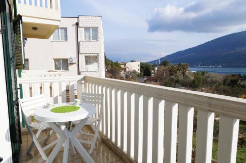 Kumbor Apartment | Apartment Begonia of Kumbor