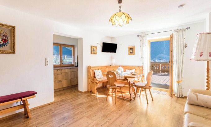 Mittenwald Apartment | Apartment "Bernstein" Near the Ski Lift with Mountain View, Wi-Fi, Balcony & Terrace