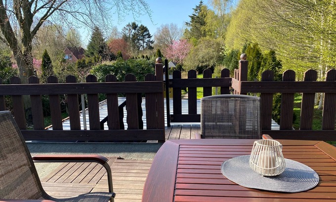 Jever Apartment | Apartment between forest and lake