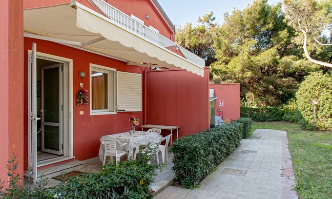 Marina di Pisa Apartment | Apartment "Boboba" with Sea View & Wi-Fi