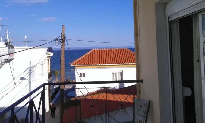 Nees Pagases Apartment | Apartment by the Pagasitikos Sea