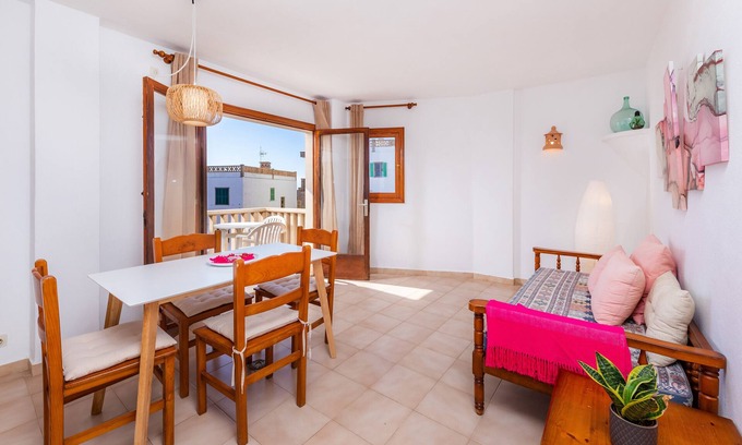 Cala Figuera Apartment | Apartment 'Can Salas 1 Dormitorio 201' with Sea View, Wi-Fi and Air Conditioning