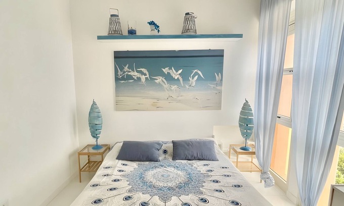 Stintino Apartment | Apartment 'Casa 20' with Private Terrace, Wi-Fi and Air Conditioning