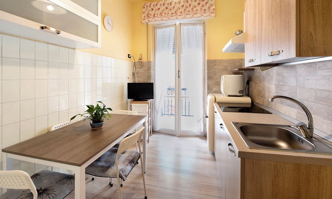 Arenzano Apartment | Apartment "Casa Francesca - Arenzanohost" with Balcony & Wi-Fi