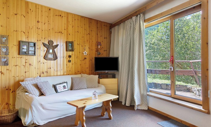 Gressan Apartment | Apartment 'Casa Franco - Pila Appartamenti' with Mountain View, Private Terrace and Wi-Fi