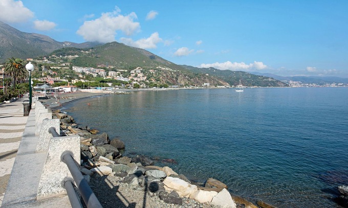 Arenzano Apartment | Apartment 'Casa Nunù' with Balcony