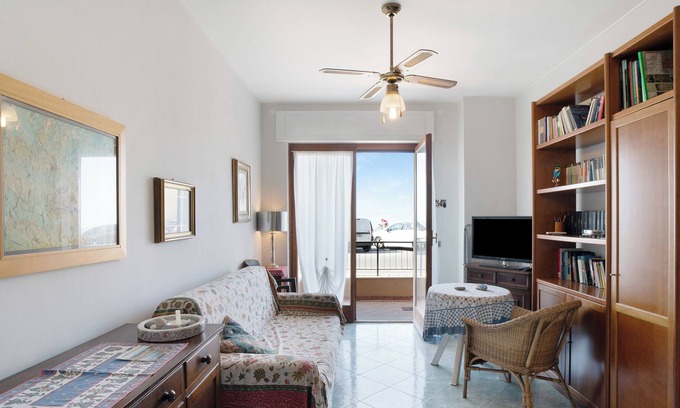 Ospedaletti Apartment | Apartment "Casa Orizzonte" with Sea View, Private Terrace & Air Conditioning