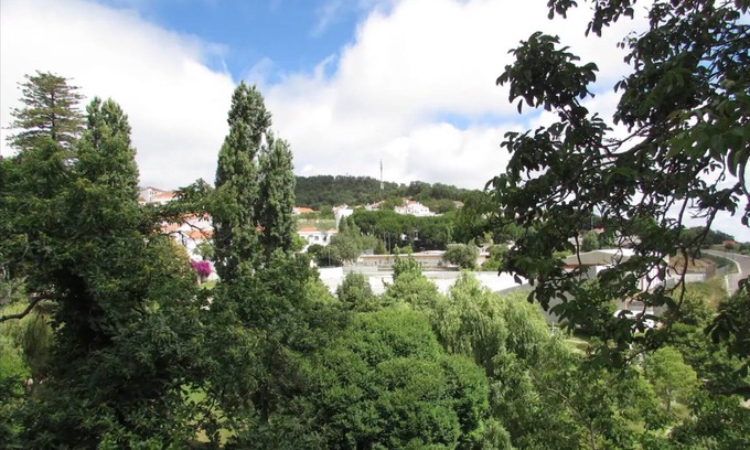 Monchique Apartment | Apartment 'Casa Rosa' with Private Terrace and Wi-Fi