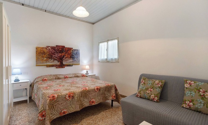 Marina di Massa Apartment | Apartment "Casa Tortora vicino al Mare" with Private Garden
