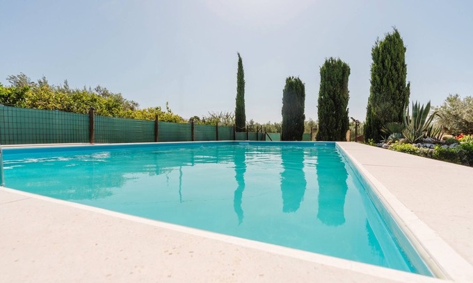 Sciacca Apartment | Apartment 'Casa Vacanze 4 Pileri - Perollo' with Mountain View, Shared Pool and Wi-Fi