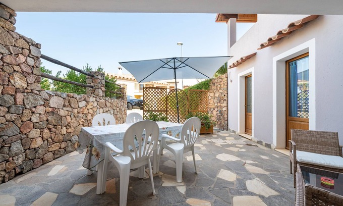 Teulada Apartment | Apartment 'Casa Vacanze Lilly' with Private Garden, Wi-Fi and Air Conditioning