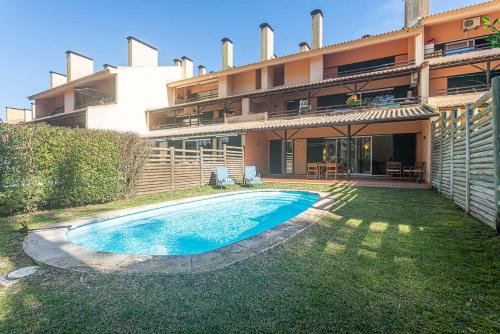 Charneca de Caparica e Sobreda Apartment | Apartment Ciprestes
