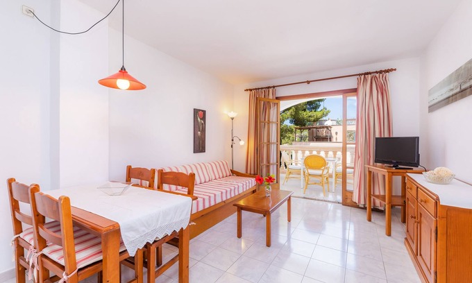 Canyamel Apartment | Apartment Close to the Beach with Pool Access, Private Terrace, Air Conditioning and Wi-Fi