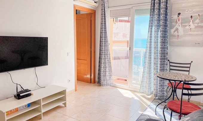 L'Ampolla Apartment | Apartment 'Constance' with Sea View, Wi-Fi and Air Conditioning