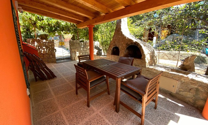 Porto Pollo Apartment | Apartment 'Corallo - Porto Pollo' with Sea View, Wi-Fi and Air Conditioning