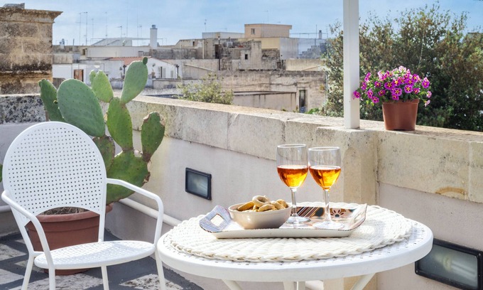 Muro Leccese Apartment | Apartment 'Dimora Con Terrazza Vicino Otranto' with Private Terrace, Wi-Fi and Air Conditioning
