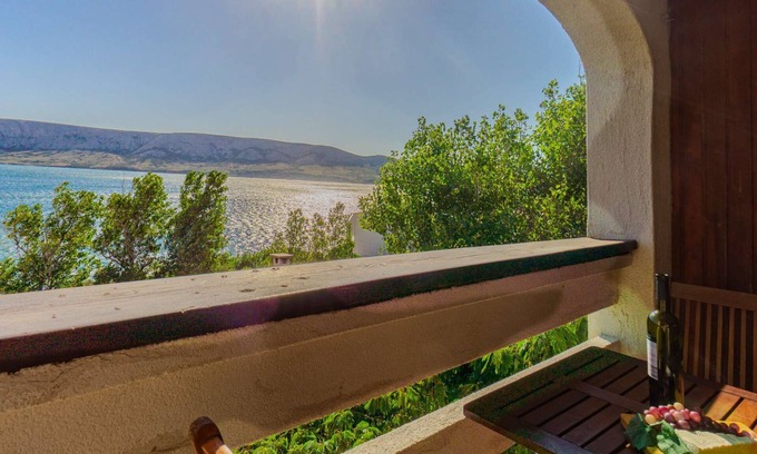 Zubovici Apartment | Apartment directly at the beach, 2 balconys, sea view and free WiFi