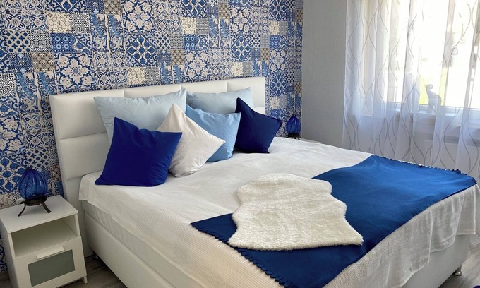 Rhode Apartment | Apartment 'Dorfblick' with Private Terrace and Wi-Fi