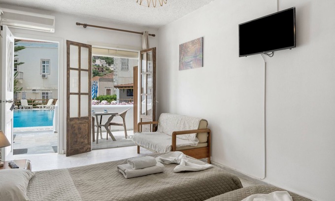 Kalymnos Town Apartment | Apartment 'Double Room No 6' with Mountain View, Wi-Fi and Air Conditioning