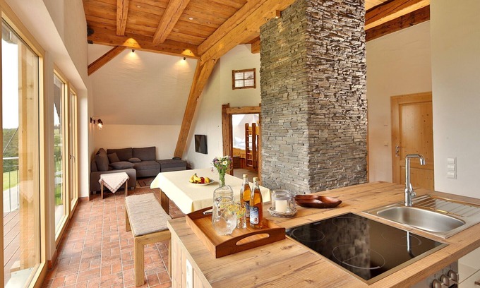 Sankt Maergen Apartment | Apartment 'Dubeschlag' with Mountain View, Shared Garden and Wi-Fi