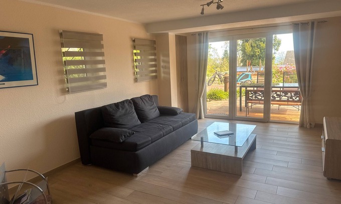 Eckernfoerde Apartment | Apartment Eckernförde with Sea View, Garden & Wi-Fi