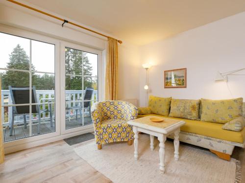 Zinnowitz Apartment | Apartment Eickhus Weisse Wohnung by Interhome