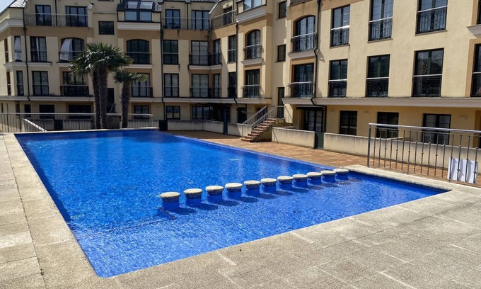 Porto de Espasante Apartment | Apartment with ocean views and community pool, just a 3 min walk to the beach!