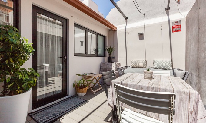 Vilanova I la Geltru Apartment | Apartment "Dulce y Acogedor" with Private Terrace & Wi-Fi