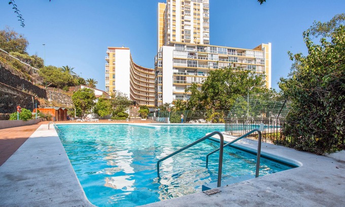 Puerto de la Cruz Apartment | Apartment “Estudio Bel Air” close to the Beach with Sea View and Shared Pool