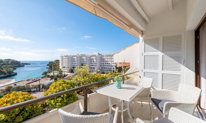 Cala Ferrera Apartment | Apartment 'Estrella De Mar' with Sea View, Wi-Fi and Air Conditioning