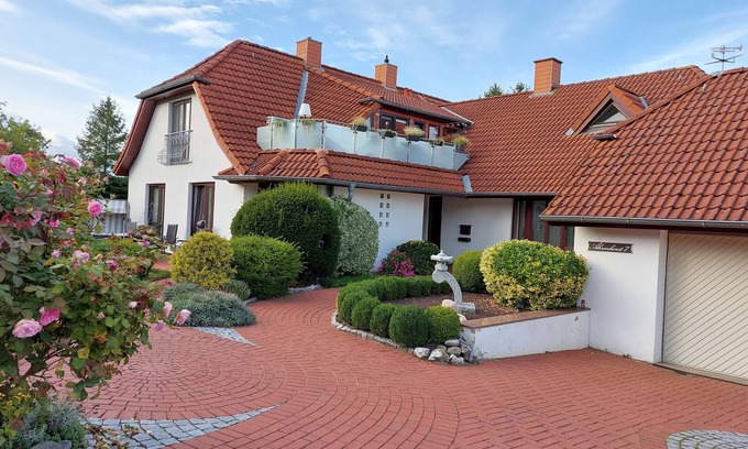Brodersdorf Apartment | Apartment 'Ferienwohnung Evi Opp - Harmonie' with Private Terrace and Wi-Fi