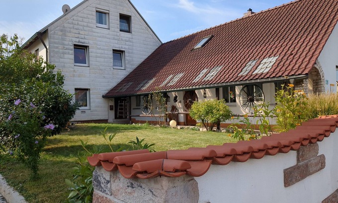 Veitsbronn Apartment | Apartment 'Ferienwohnung Alafia' with Shared Garden and Wi-Fi
