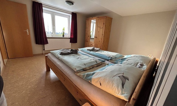 Hallig Langeneß Apartment | Apartment 'Ferienwohnung Helgoland' with Sea View, Shared Terrace and Wi-Fi