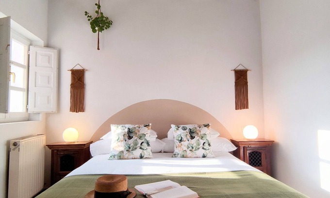 San Juan de Parres Apartment | Apartment 'Florenta G2' with Mountain View, Private Terrace and Wi-Fi