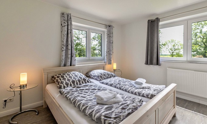 Neugalmsbull Apartment | Apartment 'Föhr' with Shared Garden and Wi-Fi