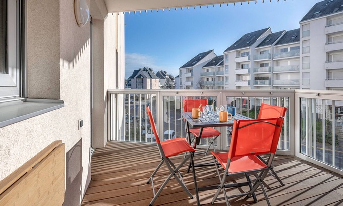 Le Pouliguen Apartment | Apartment for 4 in Le Pouliguen, with balcony