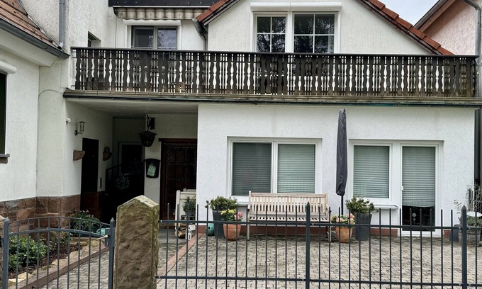 Schlitz Apartment | Apartment 'Fuldawiesen' with Balcony and Wi-Fi