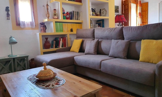 Old Town Apartment | Apartment (full rental) San Nicolas for 5 people