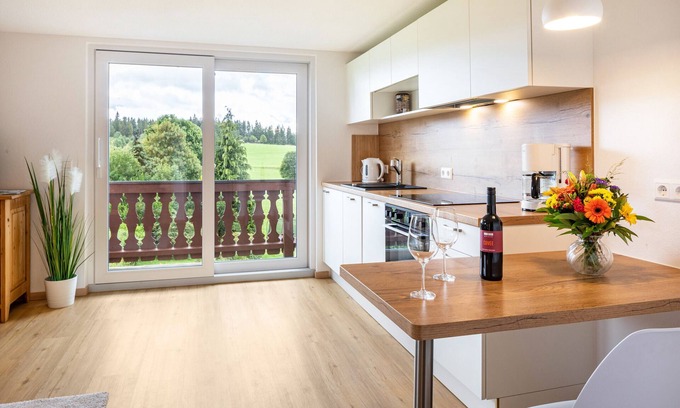 Saig Apartment | Apartment 'Gästehaus Steiert Fewo Kuhbergblick' with Mountain View, Shared Garden and Wi-Fi